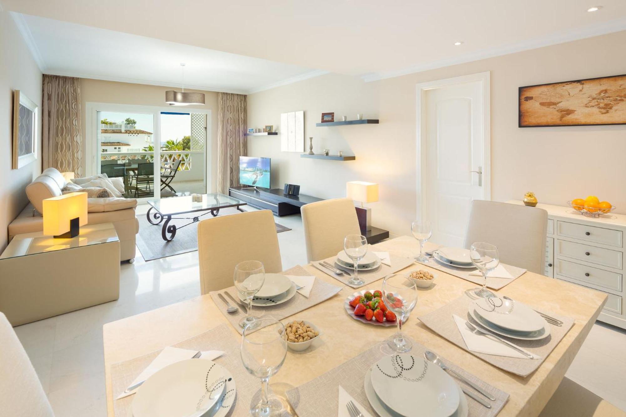 Luxury 5* 3 Beds In Playas Del Duque, Puerto Banus Appartamento